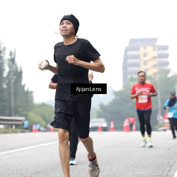 Runner Photo 7068211