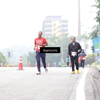 Runner Photo 7068443