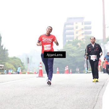 Runner Photo 7068444