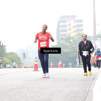 Runner Photo 7068468