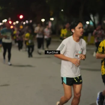 Runner Photo 7068602