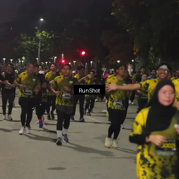 Runner Photo 7068695