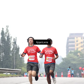 Runner Photo 7068818