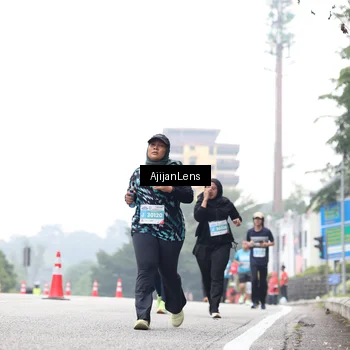 Runner Photo 7068873