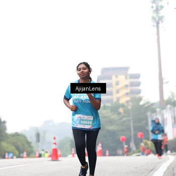 Runner Photo 7069023