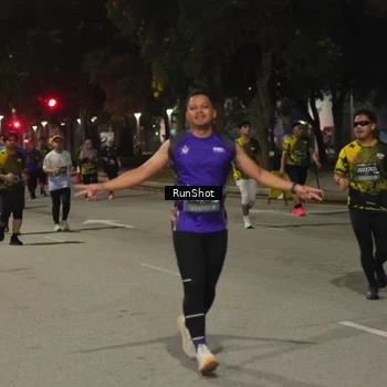 Runner Photo 7069135