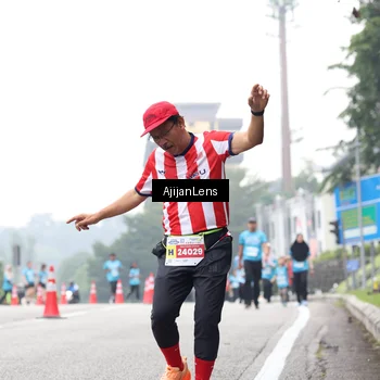 Runner Photo 7069381