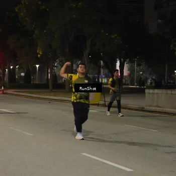 Runner Photo 7069453