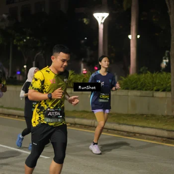 Runner Photo 7069676
