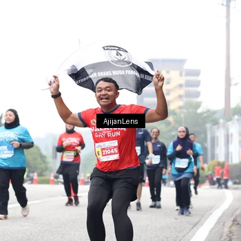Runner Photo 7069698