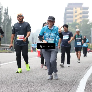 Runner Photo 7069916