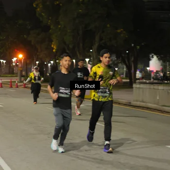 Runner Photo 7070010