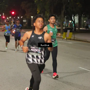 Runner Photo 7070116