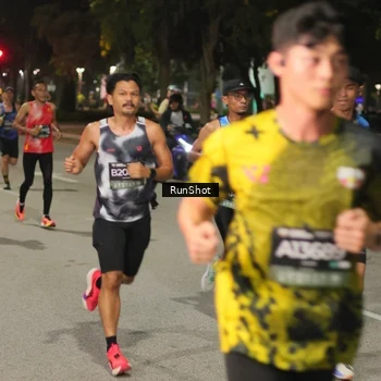 Runner Photo 7070296