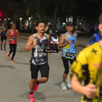 Runner Photo 7070325