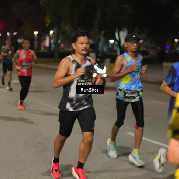 Runner Photo 7070354
