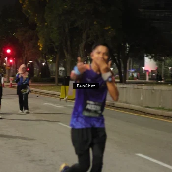 Runner Photo 7070395