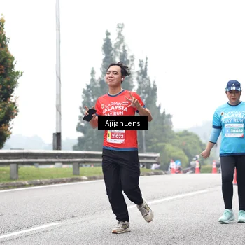 Runner Photo 7070441