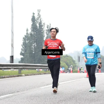 Runner Photo 7070465