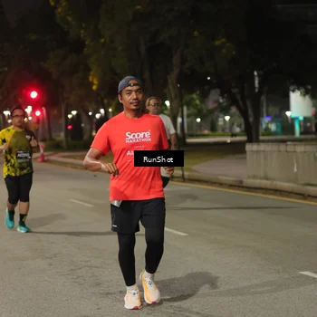 Runner Photo 7070541