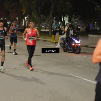 Runner Photo 7070598