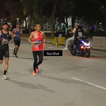 Runner Photo 7070648