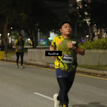 Runner Photo 7070697