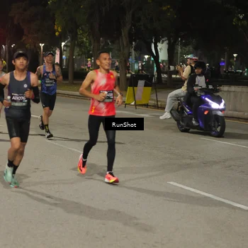 Runner Photo 7070710
