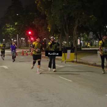 Runner Photo 7070717