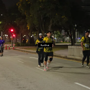 Runner Photo 7070727