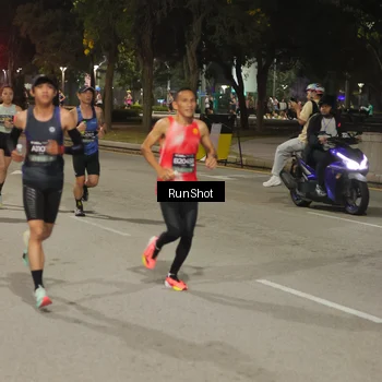 Runner Photo 7070782