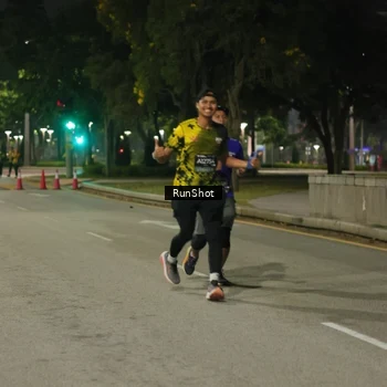 Runner Photo 7070818