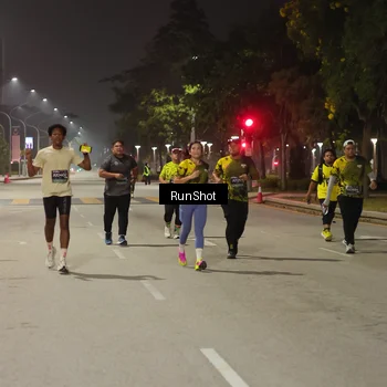 Runner Photo 7070873