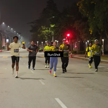 Runner Photo 7070876