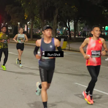 Runner Photo 7070887