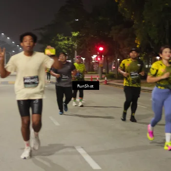 Runner Photo 7070898