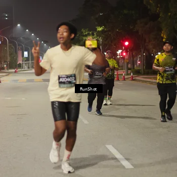 Runner Photo 7070913