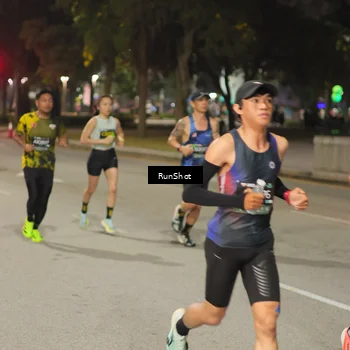 Runner Photo 7070914