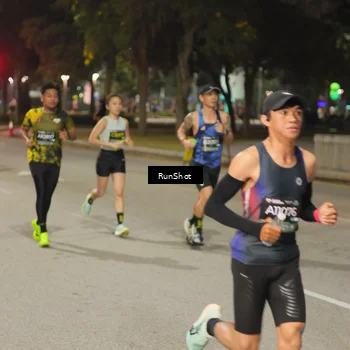 Runner Photo 7070919