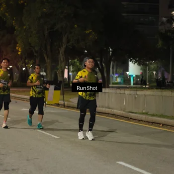 Runner Photo 7071035