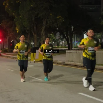 Runner Photo 7071048