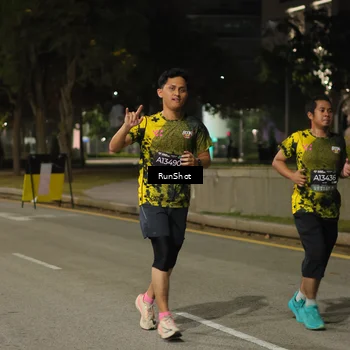 Runner Photo 7071063