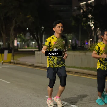 Runner Photo 7071070