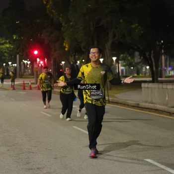 Runner Photo 7071111