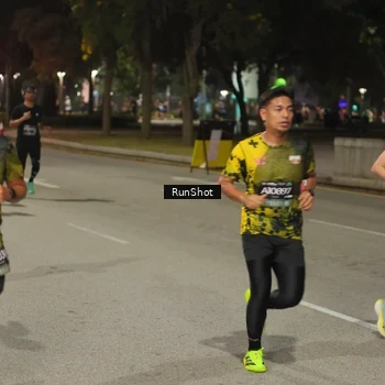 Runner Photo 7071115