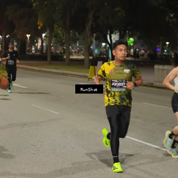 Runner Photo 7071116
