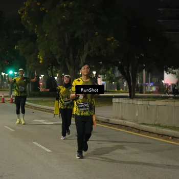 Runner Photo 7071198