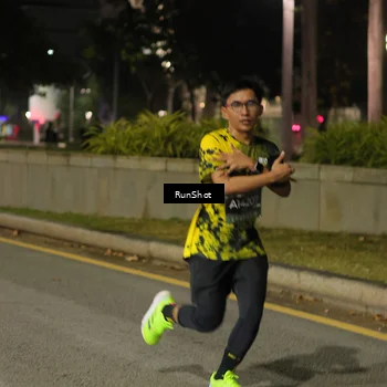 Runner Photo 7071275
