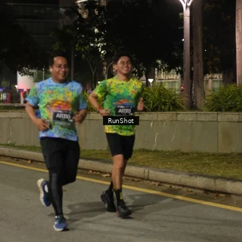 Runner Photo 7071304
