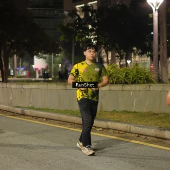 Runner Photo 7071335